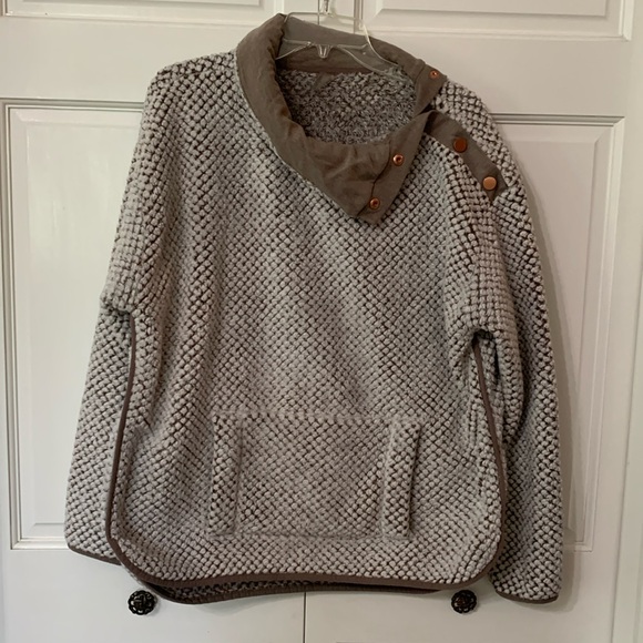 St John’s Bay Active - Picture 1 of 6